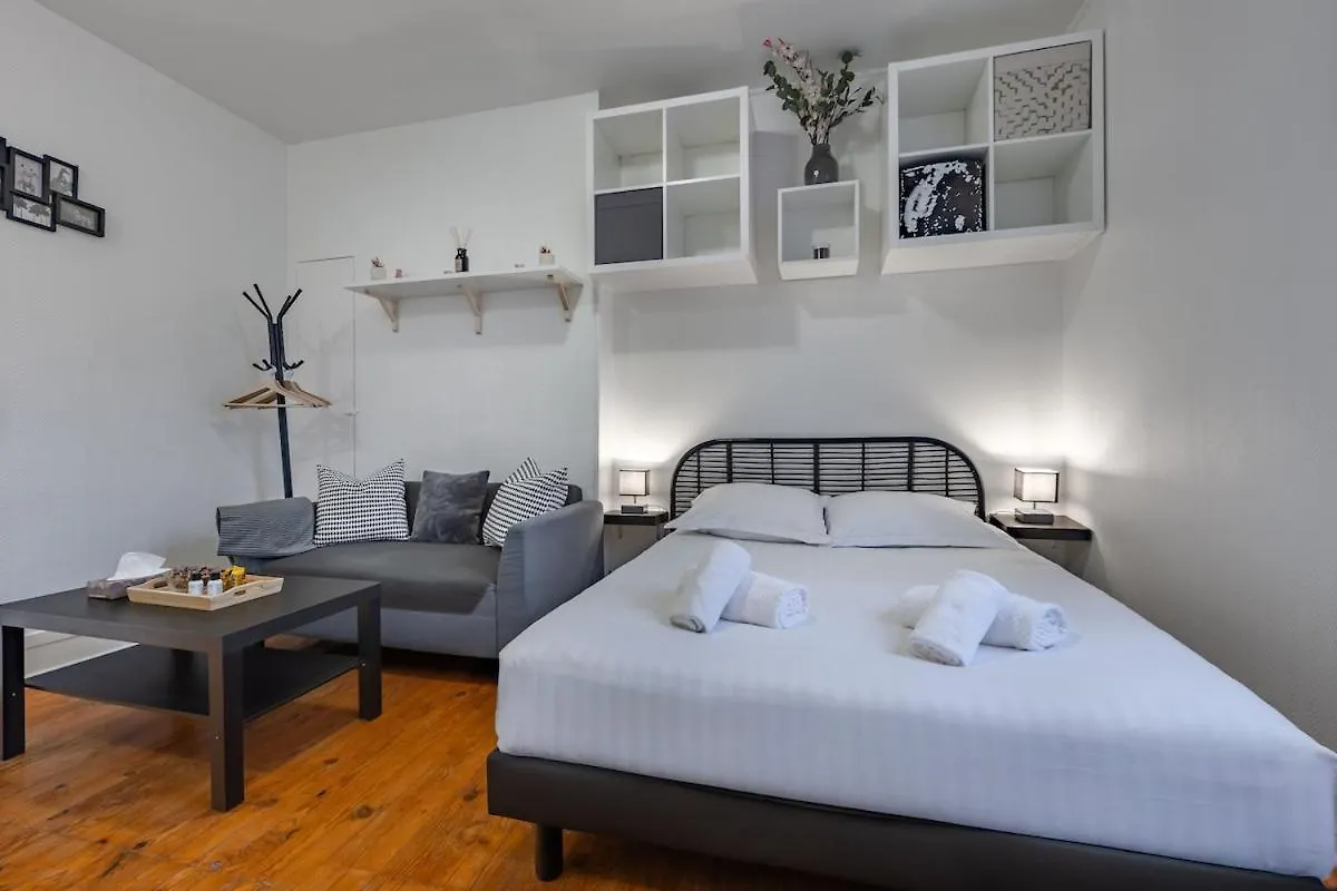 Cozy Studio Near Montparnasse Paris