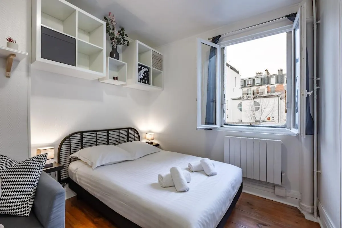 Cozy Studio Near Montparnasse Paris