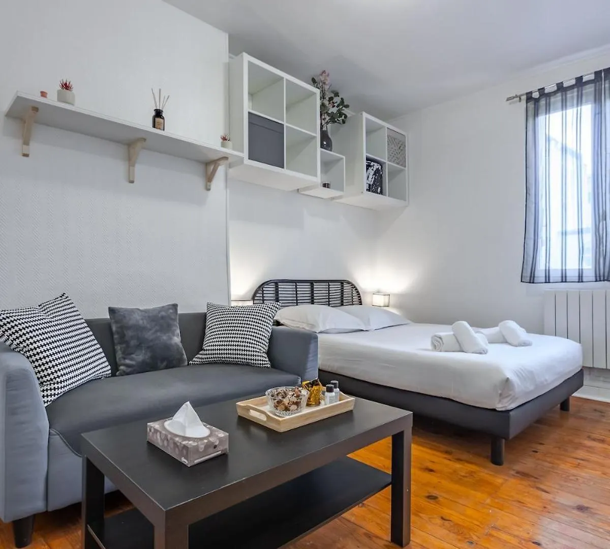Cozy Studio Near Montparnasse Paris France